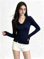 Áo dài tay nữ cổ V có dây cài nút màu xanh navy – ảnh chính Sweet Fable