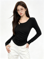 Áo dài tay nữ cổ chéo cut-out ôm dáng màu đen – ảnh chính Sweet Fable
