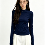 Áo dài tay nữ cổ cao liền thân ôm dáng màu xanh navy – ảnh chính Sweet Fable