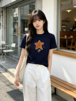 Áo thun nữ cổ tròn tay ngắn in ngôi sao màu cam – Xanh navy