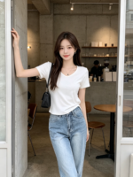 Áo thun nữ cổ V tay ngắn trơn – ảnh 3 Sweet Fable