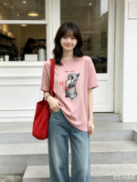 Áo thun nữ cổ tròn tay ngắn in hình mèo – Hồng