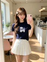 Áo thun nữ cổ tròn tay ngắn in cún chấm bi – Xanh navy