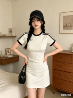 Đầm nữ cổ tròn tay ngắn phối viền và sọc vai – ảnh 3 Sweet Fable