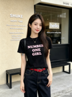 Áo thun nữ cổ tròn tay ngắn in chữ Number One Girl – Đen