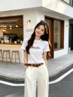 Áo thun nữ cổ tròn tay ngắn in chữ viết tay – ảnh 5 Sweet Fable