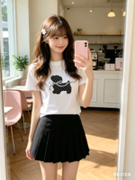 Áo thun nữ cổ tròn tay ngắn in cún chấm bi – Trắng